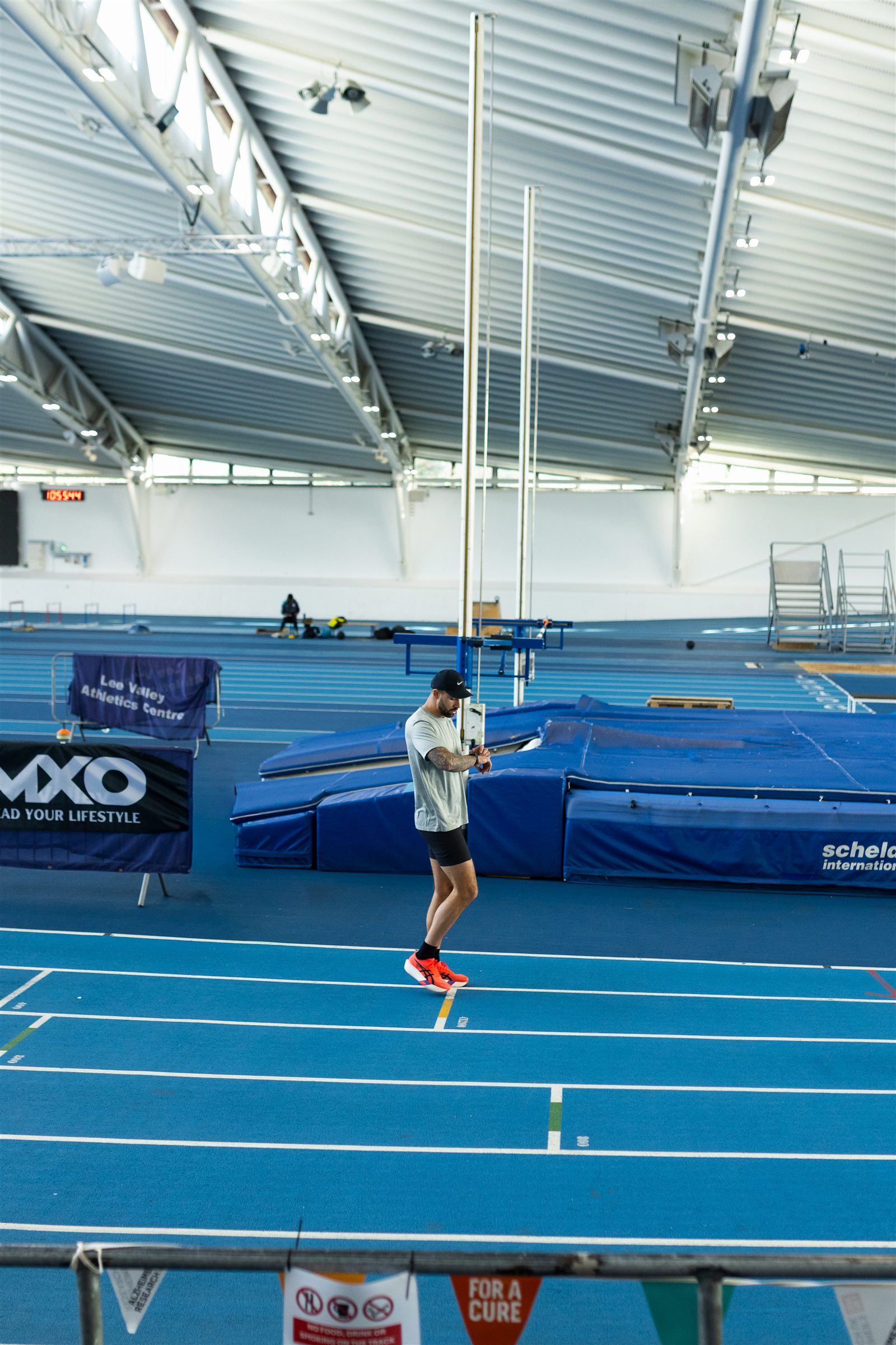 MXO Track Session selected photograph 1 of 18